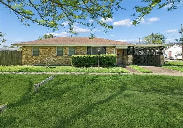 2nd image of 545 Esteban St, Arabi, LA 70032 | MLS# 2552250
