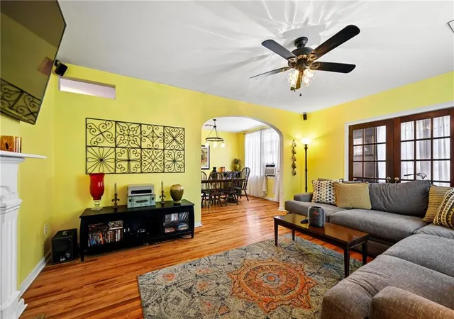 Photo 3 of Single family home for sale at 5720 Vicksburg St, New Orleans, LA 70124 | MLS# 2552540 | Listing updated on 2026-07-31