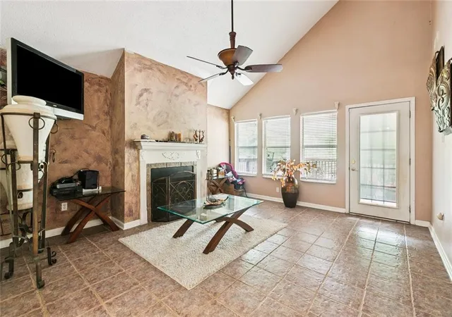 4th image of 13700 N Cavelier Dr, New Orleans, LA 70129 | MLS# 2552559