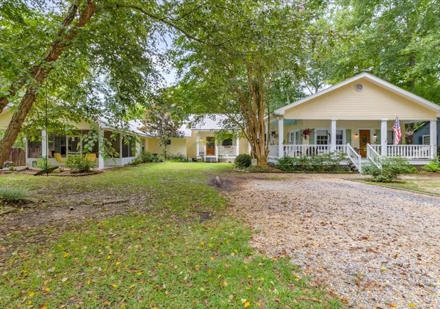 1st image of 1834 America St, Mandeville, LA 70448 | MLS# 2552721