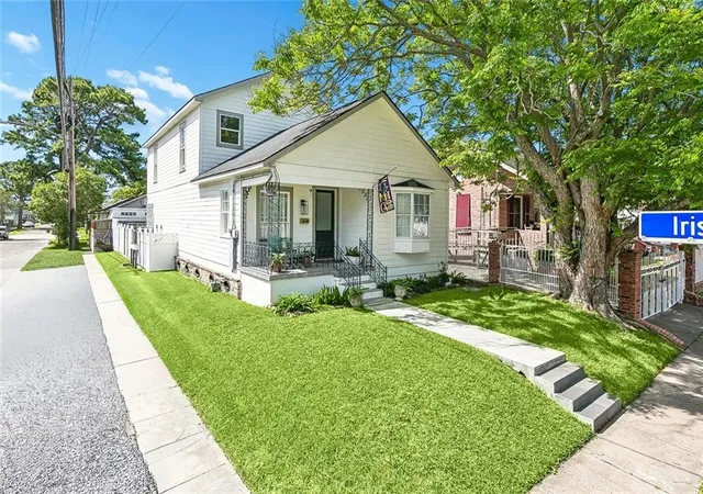 2nd image of 2482 Jasmine St, New Orleans, LA 70122 | MLS# 2552740