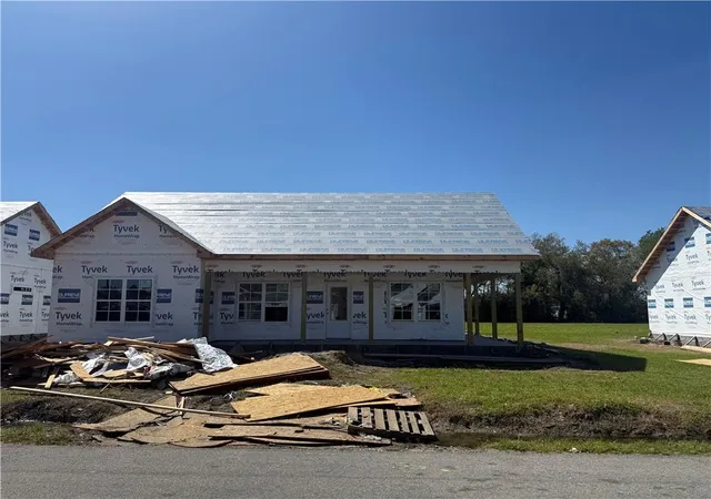 1st image of 530 Nel Ct, Gretna, LA 70056 | MLS# 2542750