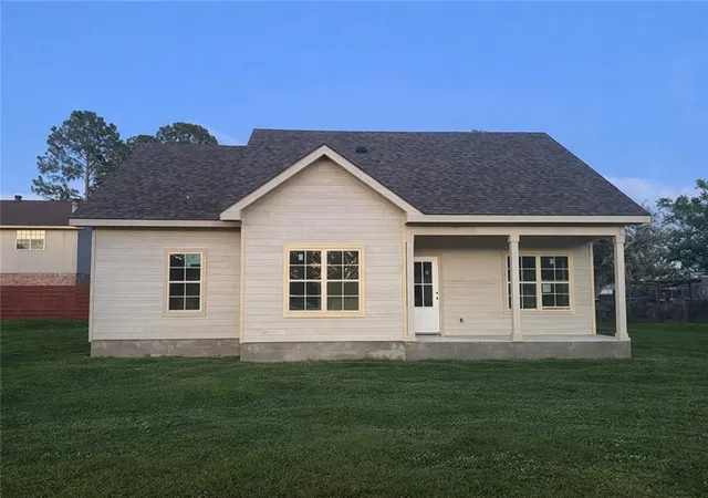 1st image of 527 Nel Ct, Gretna, LA 70056 | MLS# 2542667