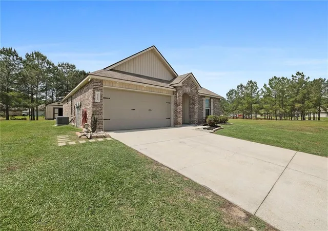 Homes for sale in Robert, LA | 47429 Myra Cvs, Robert, LA 70455 | MLS# 2551010