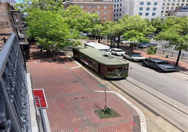 Photo 3 of Condo for sale at 731 St Charles Ave #301, New Orleans, LA 70130 | MLS# 2550215 | Listing updated on 2026-08-04
