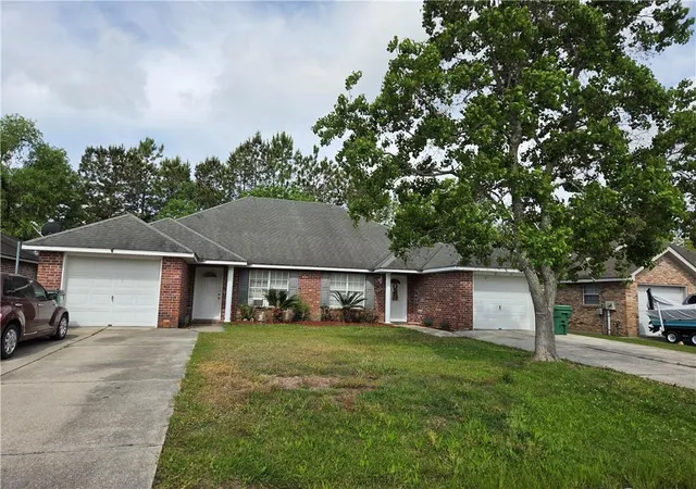 1st image of 149 155 Remmy Ct, Mandeville, LA 70448 | MLS# 2552700