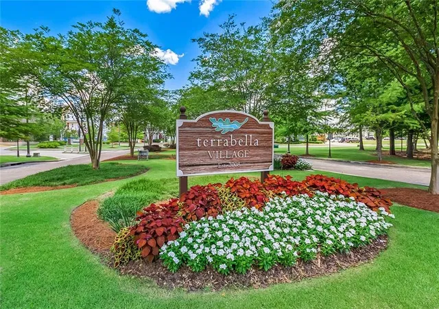 1st image of 984 Beauregard Pkwy, Covington, LA 70433 | MLS# 2552839