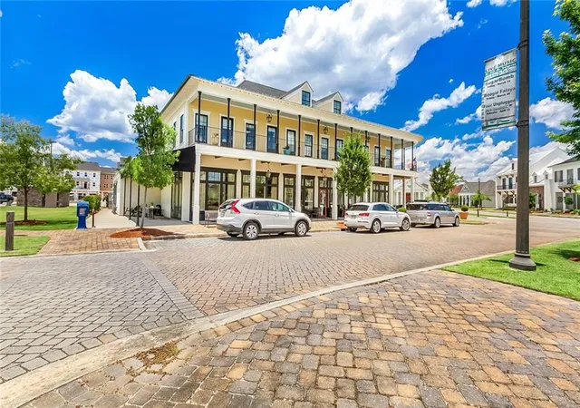 3rd image of 984 Beauregard Pkwy, Covington, LA 70433 | MLS# 2552839