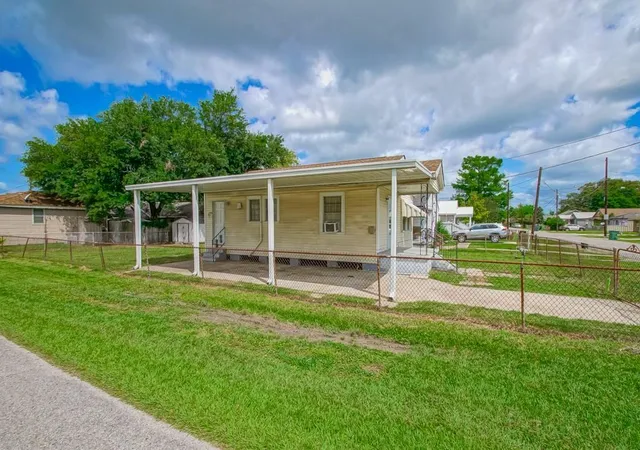 4th image of 674 Bertucci St, Marrero, LA 70072 | MLS# 2552657