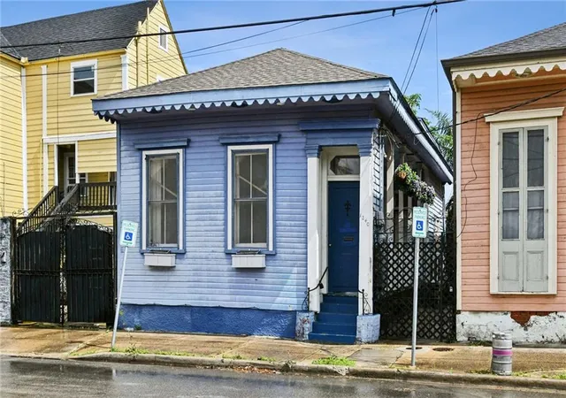 Homes for sale in New Orleans, LA | 1240 N Villere St, New Orleans, LA 70116 | MLS# 2552386