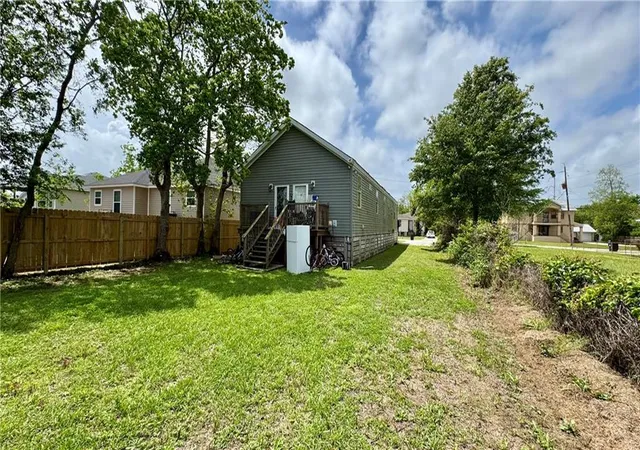 Homes for sale in New Orleans, LA | 4921 Eastview Dr, New Orleans, LA 70126 | MLS# 2552830