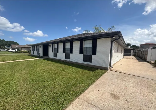 2nd image of 8020 Morrison Rd, New Orleans, LA 70126 | MLS# 2552848