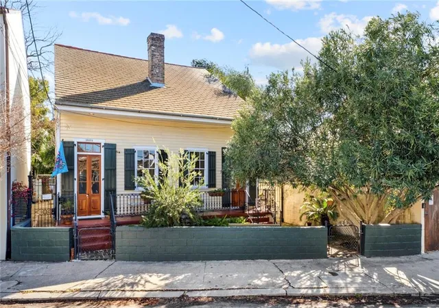 Homes for sale in New Orleans, LA | 1808 Burgundy St, New Orleans, LA 70116 | MLS# 2552483