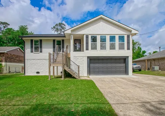 Homes for sale in Slidell, LA | 2967 Palm Dr, Slidell, LA 70458 | MLS# 2552538