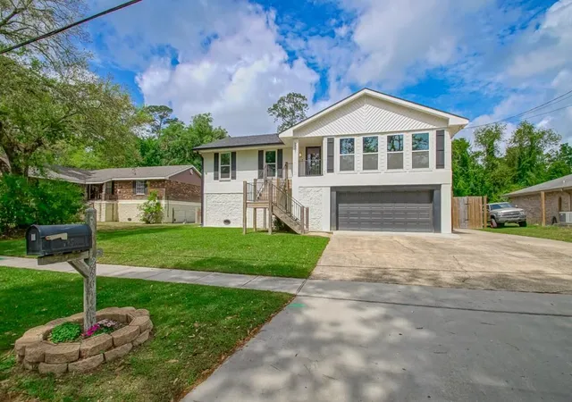 Homes for sale in Slidell, LA | 2967 Palm Dr, Slidell, LA 70458 | MLS# 2552538