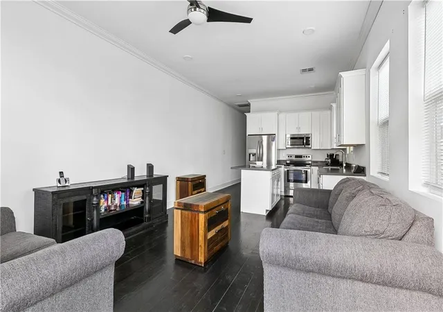 2nd image of 1550 N Derbigny St, New Orleans, LA 70117 | MLS# 2553079