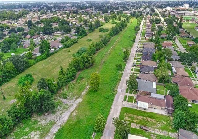 1st image of 1003 E St Bernard Hwy, Chalmette, LA 70043 | MLS# 2552222