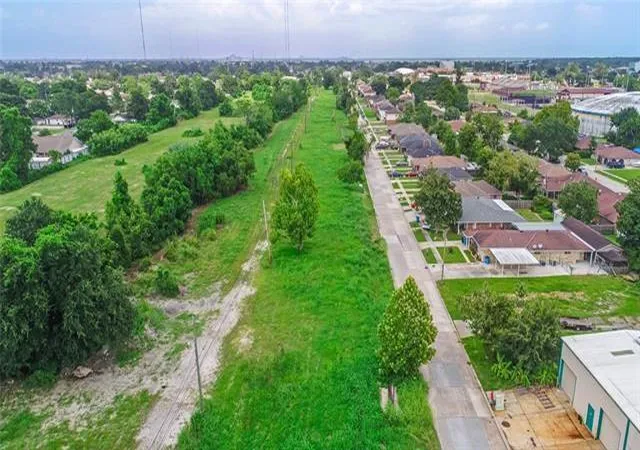 2nd image of 1003 E St Bernard Hwy, Chalmette, LA 70043 | MLS# 2552222