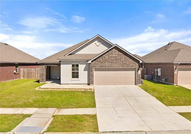 Photo 1 of Single family home for sale at 5233 Summer Pecan Rd, Slidell, LA 70461 | MLS# 2553059 | Listing updated on 2026-04-15