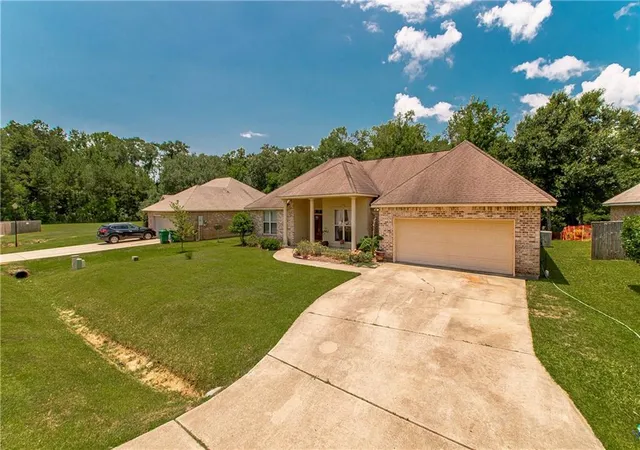Homes for sale in Ponchatoula, LA | 39749 Mark Ct, Ponchatoula, LA 70454 | MLS# 2553135