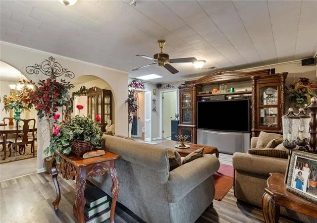 4th image of 203 Robert Lee Cir, Lafayette, LA 70506 | MLS# 2553198
