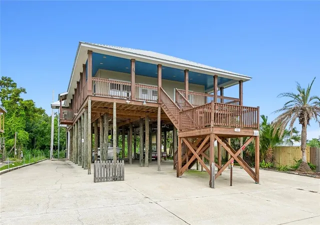 Homes for sale in Laplace, LA | 121 Pontchartrain Rd, Laplace, LA 70068 | MLS# 2552574