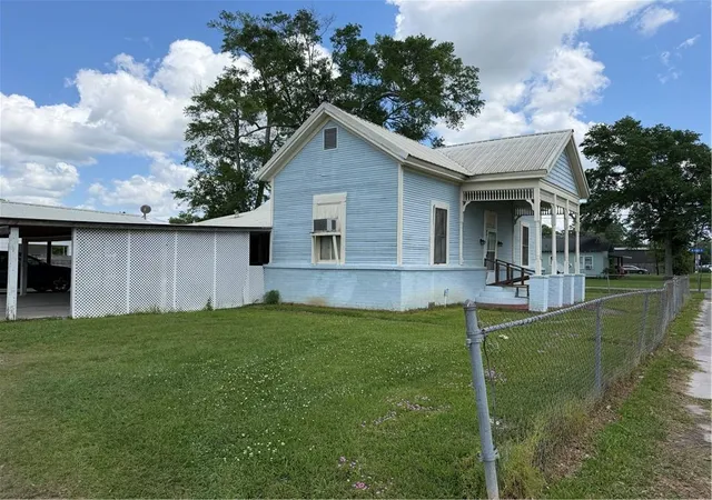 Photo 2 of Single family home for sale at 200 W Olive St, Amite, LA 70422 | MLS# 2553221 | Listing updated on 2026-04-16