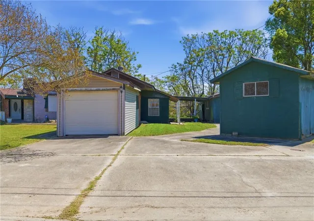 Photo 35 of Single family home for sale at 101 & 103 Q St, Belle Chasse, LA 70037 | MLS# 2553163 | Listing updated on 2026-06-25