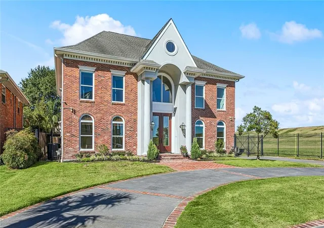 1st image of 3928 Edenborn Ave, Metairie, LA 70002 | MLS# 2553306