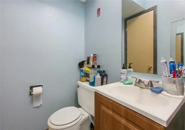 Photo 3 of Condo for sale at 1140 Lake Ave #1140, Metairie, LA 70005 | MLS# 2553146 | Listing updated on 2026-09-01