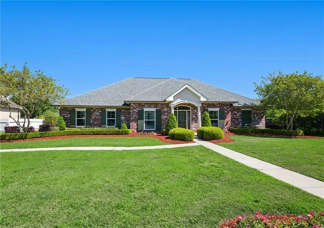 Homes for sale in Belle Chasse, LA | 100 Primrose Dr, Belle Chasse, LA 70037 | MLS# 2552981