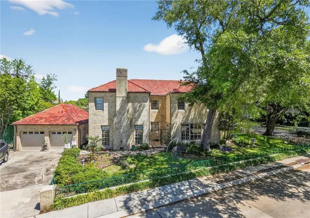 2nd image of 4200 Vendome Pl, New Orleans, LA 70125 | MLS# 2553357