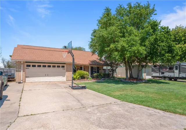 Photo 3 of Single family home for sale at 393 Moonraker Dr, Slidell, LA 70458 | MLS# 2553453 | Listing updated on 2026-07-23