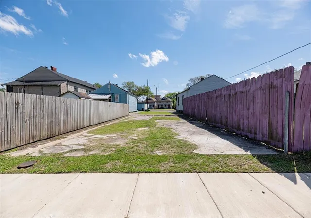 Photo 3 of Land for sale at 1330 Franklin Ave, New Orleans, LA 70117 | MLS# 2553131 | Listing updated on 2026-04-17