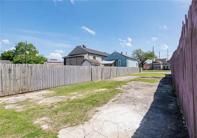 Photo 4 of Land for sale at 1330 Franklin Ave, New Orleans, LA 70117 | MLS# 2553131 | Listing updated on 2026-04-17