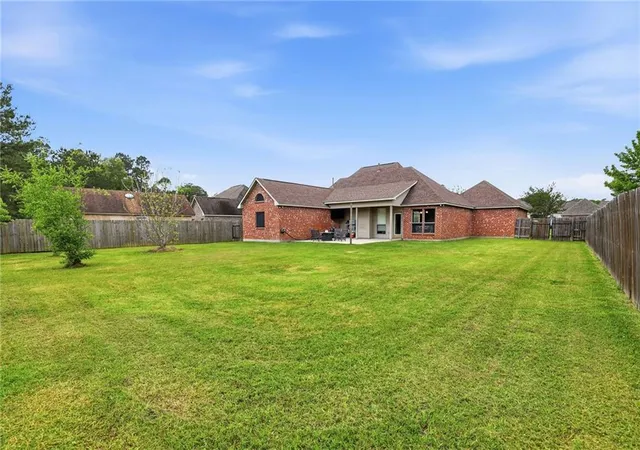 Homes for sale in Denham Springs, LA | 38606 Red Bud Ln, Denham Springs, LA 70706 | MLS# 2553244