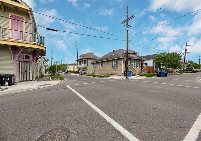 4th image of 1339 Arts St, New Orleans, LA 70117 | MLS# 2553139