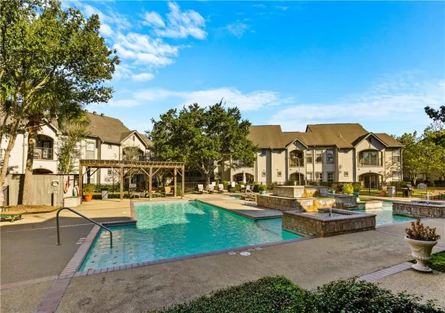Homes for sale in Covington, LA | 350 Emerald Forest Boulevard, Covington, LA 70433 | Houzeo