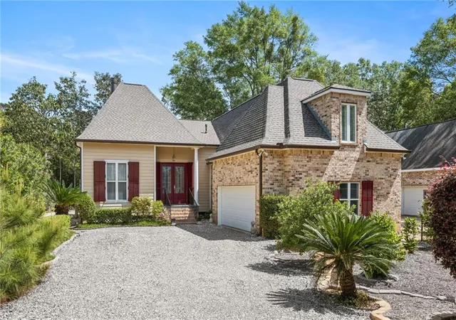 1st image of 804 E 2nd Ave, Covington, LA 70433 | MLS# 2552185