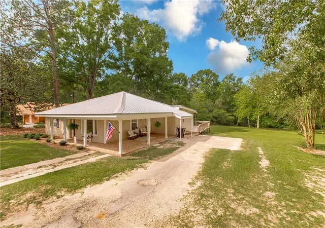 3rd image of 1705 Hwy 10 Hwy, Bogalusa, LA 70427 | MLS# 2553493