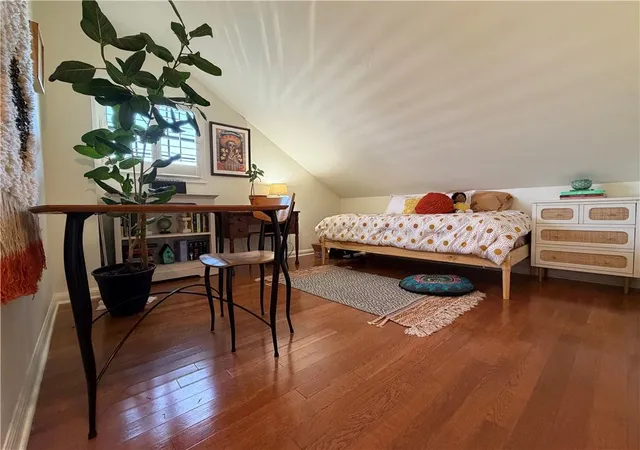 2nd image of 2523 Laurel St, New Orleans, LA 70130