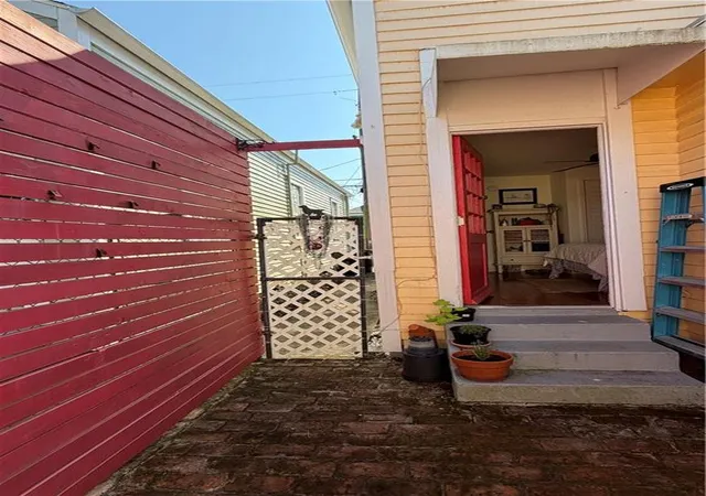 15th image of 2523 Laurel St #2523, New Orleans, LA 70130 | MLS# 2552630
