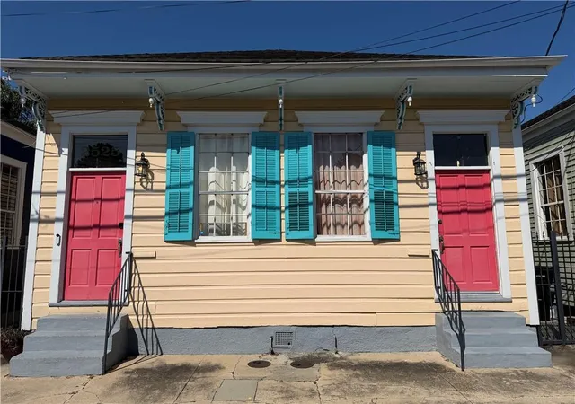 1st image of 2523 Laurel St #2523, New Orleans, LA 70130 | MLS# 2552630