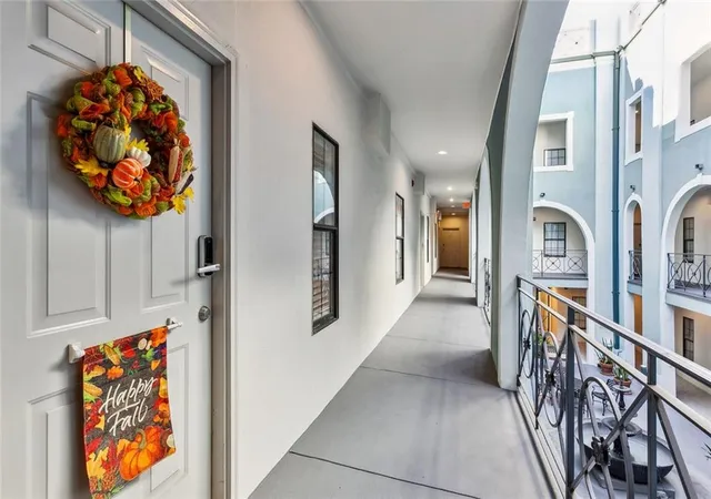15th image of 760 Magazine St #203, New Orleans, LA 70130 | MLS# 2553716