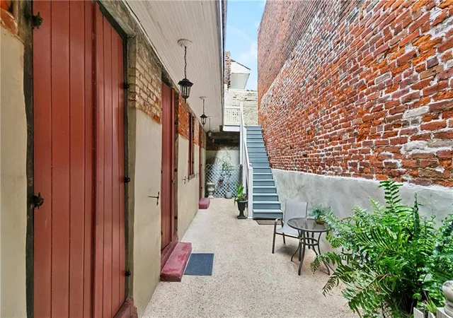 13th image of 827 Burgundy St #C, New Orleans, LA 70116 | MLS# 2553723