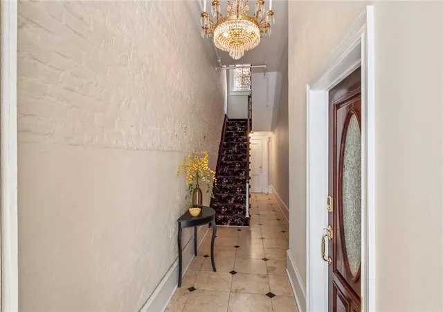 3rd image of 827 Burgundy St, New Orleans, LA 70116