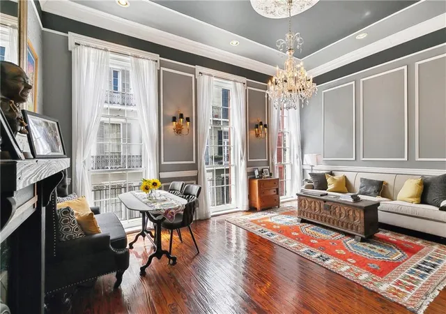 5th image of 827 Burgundy St, New Orleans, LA 70116