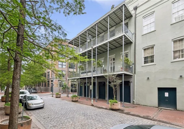 Photo 2 of Condo for sale at 225 Girod St #302, New Orleans, LA 70130 | MLS# 2553294 | Listing updated on 2026-07-08