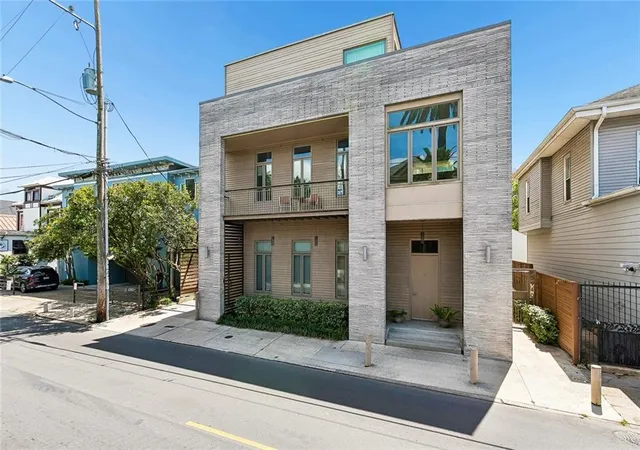 2nd image of 5940 Magazine St #204, New Orleans, LA 70115 | MLS# 2553582