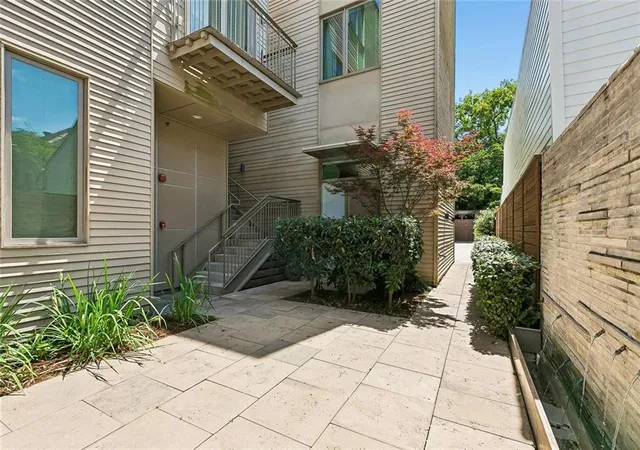 3rd image of 5940 Magazine St #204, New Orleans, LA 70115 | MLS# 2553582